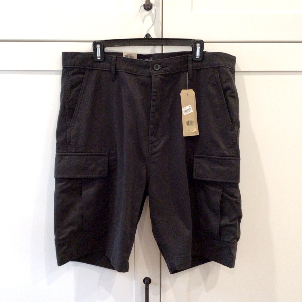 Levi Strauss & Co Men’s Cargo Shorts Size 36”